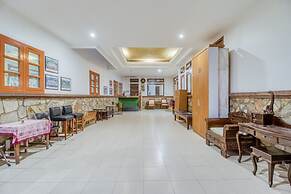 RedDoorz Plus near Lempuyangan Station 4