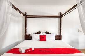 RedDoorz Plus near Lempuyangan Station 4