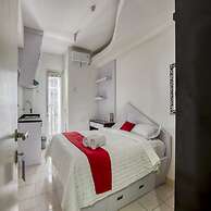 RedDoorz Apartment @ Green Bay Pluit