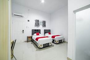 RedDoorz Plus near Thamrin Plaza Medan