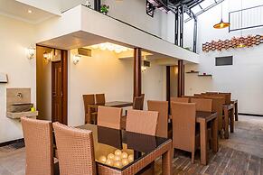 RedDoorz near Alun Alun Bandung 2