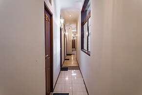 RedDoorz near Alun Alun Bandung 2