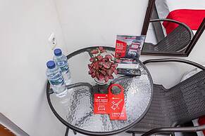 RedDoorz near Alun Alun Bandung 2