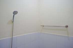 RedDoorz near GOR Satria 3