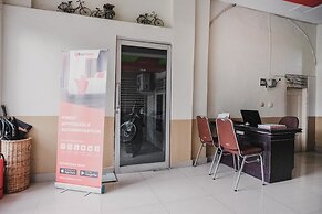 RedDoorz @ Jalan STM Medan