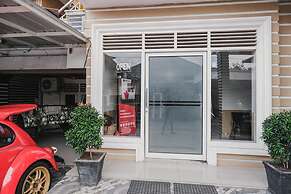 RedDoorz @ Jalan STM Medan