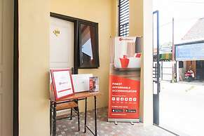 RedDoorz Syariah near Politeknik Negeri Madiun