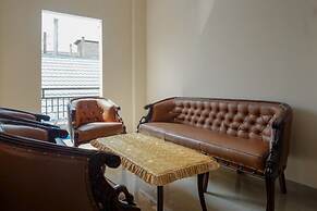RedDoorz near Millenium Waterpark Palu