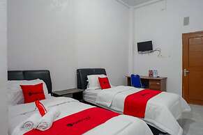 RedDoorz near Pasar Baru Mamuju