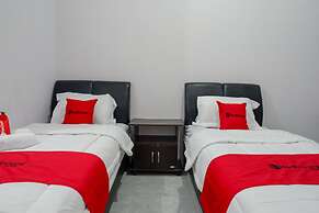 RedDoorz near Pasar Baru Mamuju