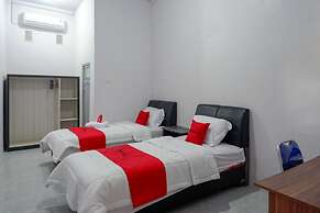 RedDoorz near Pasar Baru Mamuju