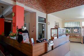 RedDoorz Plus Syariah @ Hotel Boulevard Luwuk