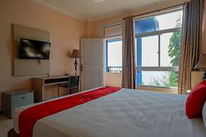 RedDoorz Plus Syariah @ Hotel Boulevard Luwuk