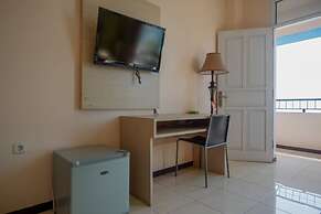 RedDoorz Plus Syariah @ Hotel Boulevard Luwuk