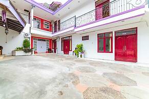 RedDoorz Syariah near Balai Kota Batu