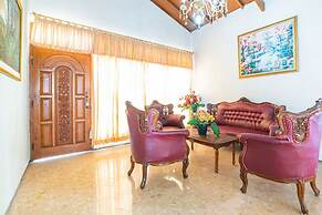 RedDoorz Syariah near Balai Kota Batu