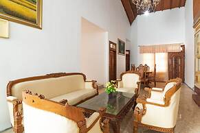 RedDoorz Syariah near Balai Kota Batu