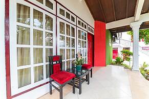 RedDoorz Syariah near Balai Kota Batu