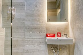 RedDoorz Plus near Gandaria City Mall 2