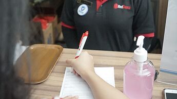 RedDoorz Plus near Gandaria City Mall 2