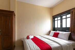 RedDoorz Syariah near Titik Nol Yogyakarta