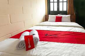 RedDoorz Syariah near Titik Nol Yogyakarta