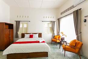 RedDoorz Syariah near Titik Nol Yogyakarta