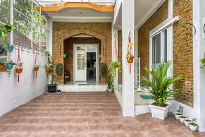 RedDoorz near Sindu Kusuma Edupark 2