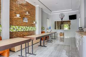 RedDoorz near Sindu Kusuma Edupark 2