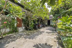 RedDoorz Hostel near Adisucipto Airport Yogyakarta