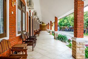 RedDoorz Syariah near Gor Ken Arok