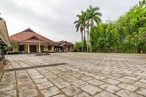 RedDoorz Syariah near Gor Ken Arok