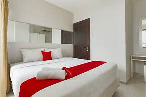 RedDoorz Apartment near Grand City Mall