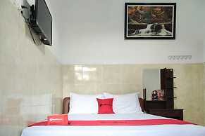 RedDoorz @ Hotel Surabaya Sumenep