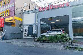 RedDoorz near Bahu Mall Manado