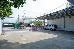 RedDoorz near Alun Alun Kaliwungu Kendal