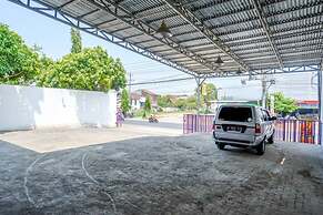 RedDoorz near Alun Alun Kaliwungu Kendal