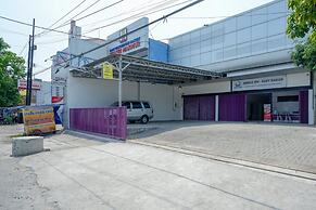 RedDoorz near Alun Alun Kaliwungu Kendal