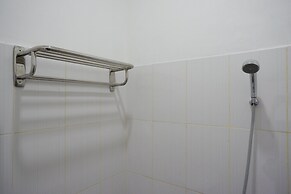 RedDoorz near Alun Alun Kaliwungu Kendal