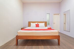 RedDoorz Resort Syariah @ Idelansia Homestay Ciater