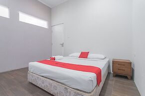 RedDoorz Resort Syariah @ Idelansia Homestay Ciater