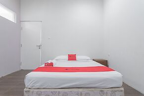 RedDoorz Resort Syariah @ Idelansia Homestay Ciater