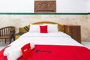 RedDoorz Syariah near Alun Alun Magelang
