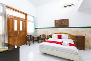 RedDoorz Syariah near Alun Alun Magelang