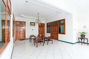 RedDoorz Syariah near Alun Alun Magelang