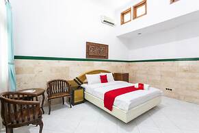 RedDoorz Syariah near Alun Alun Magelang