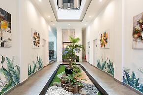 RedDoorz Premium near Centre Point Mall Medan