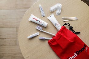 RedDoorz Plus near Tambun Station