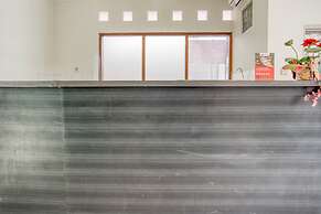 RedDoorz near Taman Mini Jakarta