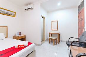 RedDoorz @ Jalan Mojopahit Medan